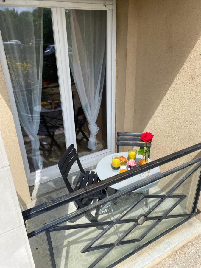 Apartament Les Rives De L'Indre. Parking Gratuit. Lit 160Cm Châteauroux Zewnętrze zdjęcie